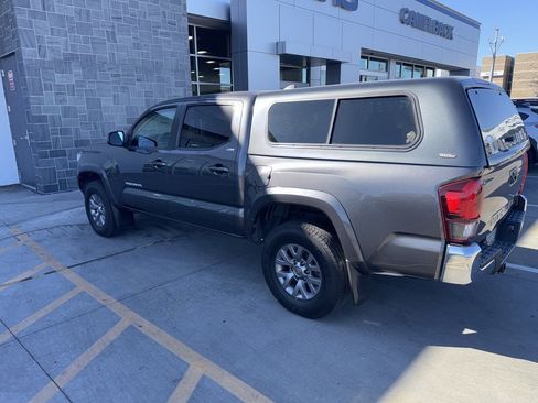 Used 2019 Toyota Tacoma SR5 image 3