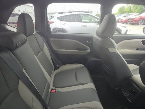 Certified 2025 Subaru Forester Limited AWD/4WD image 12