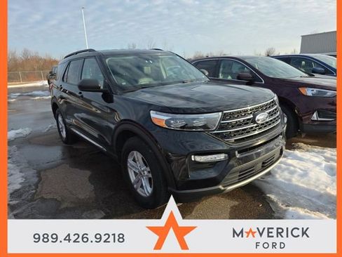 Used 2023 Ford Explorer XLT w/ Equipment Group 202A image 2