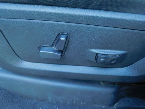 Certified 2024 RAM 2500 Big Horn AWD/4WD image 10