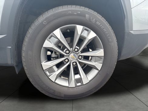 Used 2025 Chevrolet Equinox LT AWD/4WD image 39