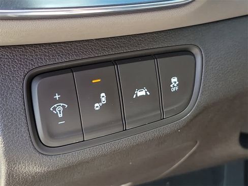 Used 2020 Hyundai Santa Fe SEL image 21