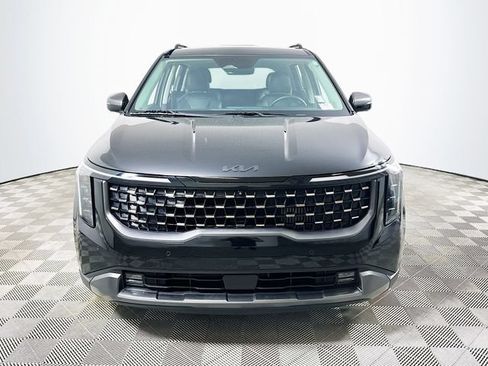 Used 2025 Kia Carnival SX w/ SX Dark Edition Package FWD image 8