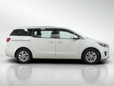 Used 2018 Kia Sedona EX FWD image 7