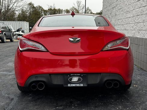 Used 2016 Hyundai Genesis Coupe 3.8 image 15