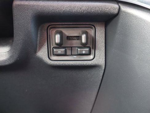 Used 2025 Ford Expedition Platinum image 32