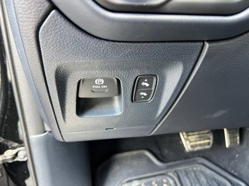 Used 2024 RAM 1500 Limited AWD/4WD image 11