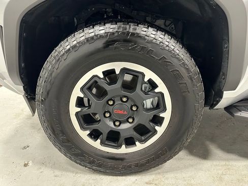 Used 2025 Toyota 4Runner TRD Off-Road Premium image 63