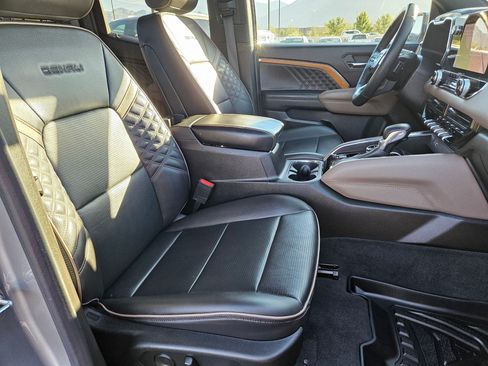 Used 2023 GMC Canyon Denali AWD/4WD image 33
