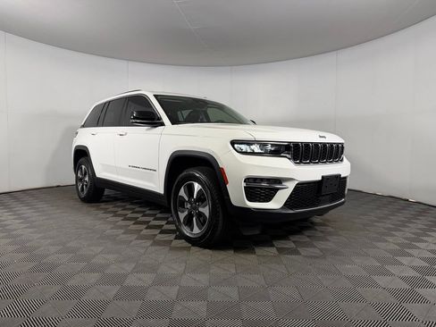 Used 2024 Jeep Grand Cherokee Limited 4xe AWD/4WD image 5