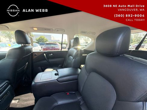 Used 2024 Nissan Armada SL w/ Captain's Chairs Package AWD/4WD image 29