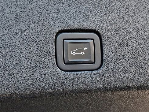 Used 2020 Cadillac XT6 Premium Luxury image 30