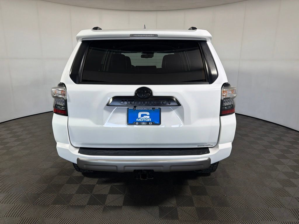 Used 2022 Toyota 4Runner TRD Off-Road Premium AWD/4WD image 6