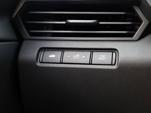 New 2025 Nissan Altima 2.5 SV image 18