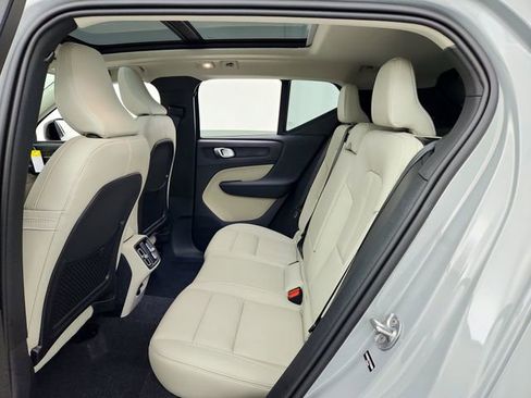 New 2026 Volvo XC40 B4 Plus w/ Climate Package image 24