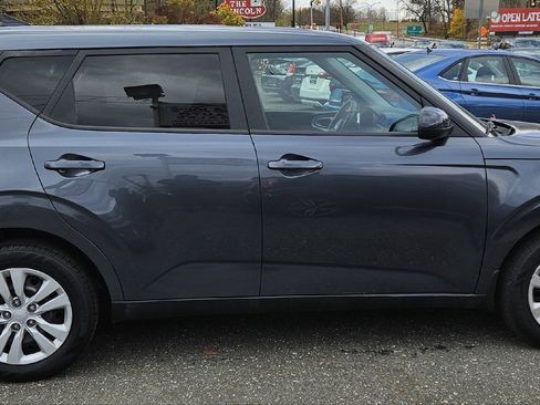 Used 2020 Kia Soul LX image 6