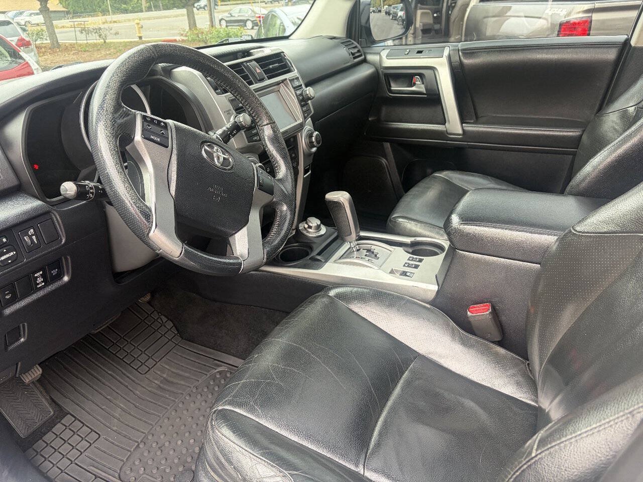 Used 2011 Toyota 4Runner Limited AWD/4WD image 10