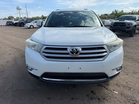 Used 2011 Toyota Highlander SE w/ Tow Pkg AWD/4WD image 9