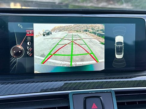 Used 2016 BMW M4 Convertible image 19