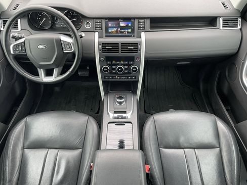 Used 2019 Land Rover Discovery Sport HSE image 16