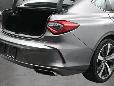 Certified 2025 Acura TLX w/ Technology Package image 16