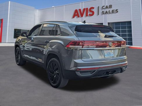 Used 2025 Volkswagen Atlas Cross Sport SE AWD/4WD image 9