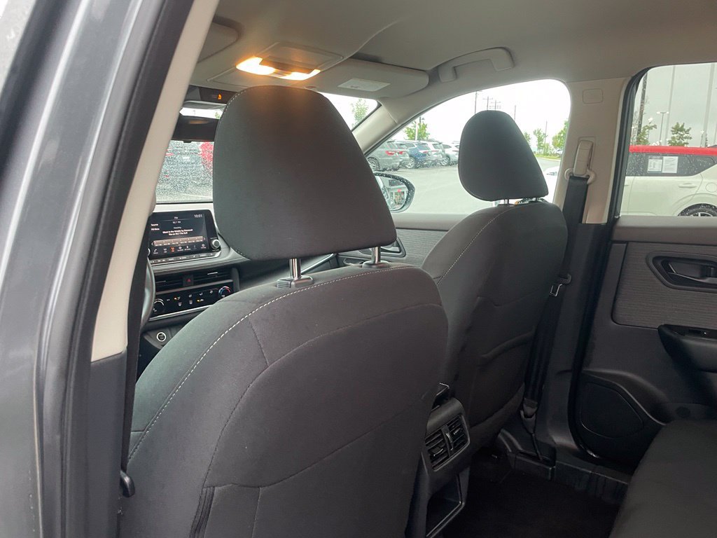 Used 2023 Nissan Rogue S AWD/4WD image 26