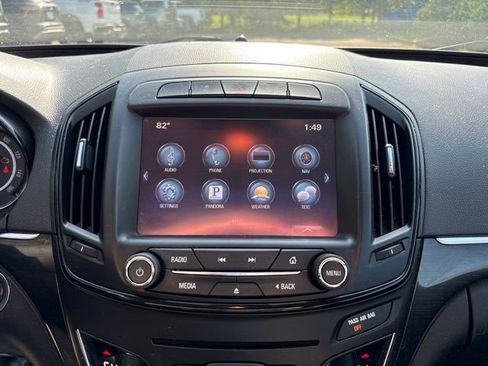 Used 2016 Buick Regal Premium FWD image 8