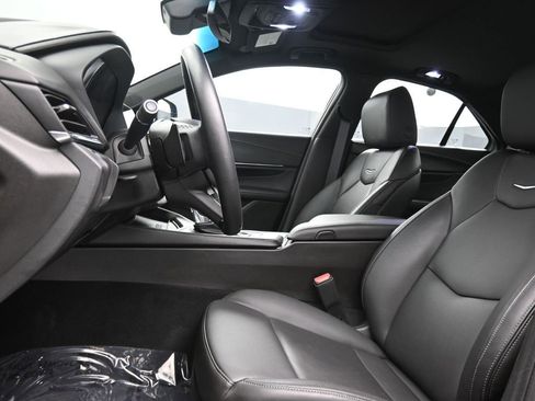 Used 2025 Cadillac CT4 Premium Luxury image 17