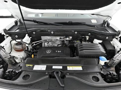 Certified 2022 Volkswagen Atlas Cross Sport SE w/ Panoramic Sunroof Package image 29