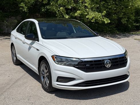 Used 2019 Volkswagen Jetta R-Line FWD image 1