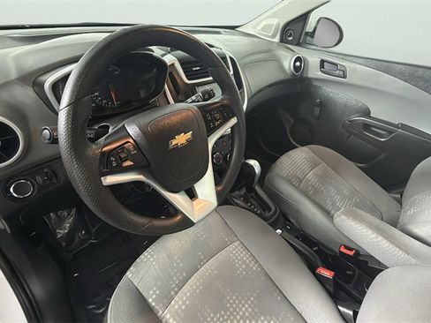 Used 2019 Chevrolet Sonic LT image 18
