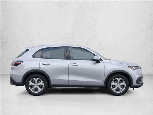 Used 2023 Honda HR-V LX image 8