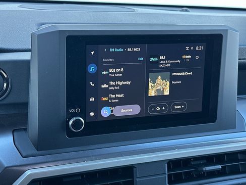 Certified 2025 Toyota Tacoma SR5 image 16