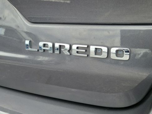Used 2024 Jeep Grand Cherokee Laredo RWD image 11