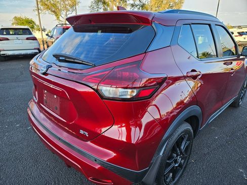 Used 2022 Nissan Kicks SR FWD image 5