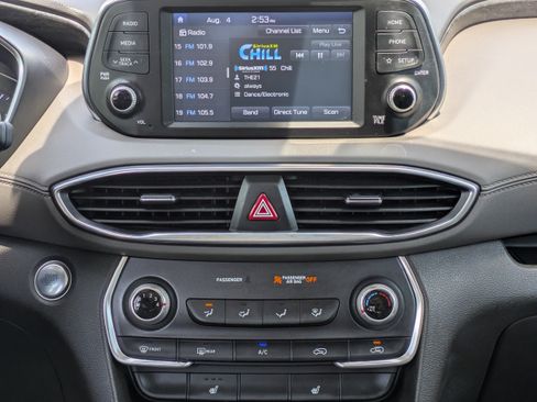 Used 2019 Hyundai Santa Fe SEL FWD image 16