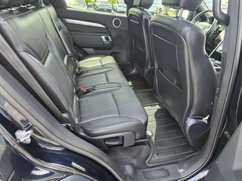 Used 2020 Land Rover Discovery Landmark AWD/4WD image 20