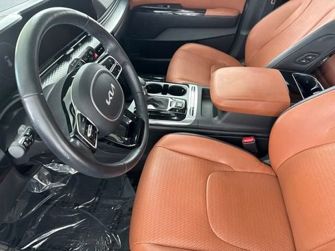 Used 2023 Kia Carnival SX Prestige FWD image 25
