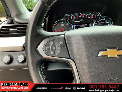 Used 2018 Chevrolet Suburban LT AWD/4WD image 11