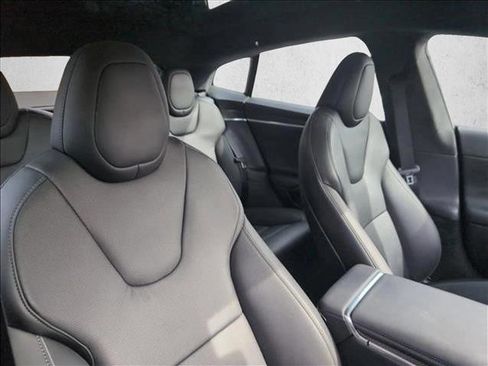 Used 2021 Tesla Model S Plaid image 23