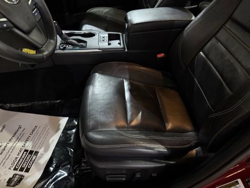 Used 2017 Toyota Camry XLE image 11