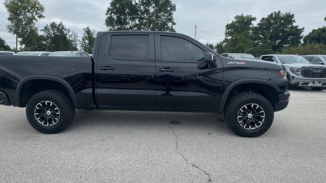 Used 2024 Chevrolet Silverado 1500 ZR2 w/ Technology Package AWD/4WD image 2