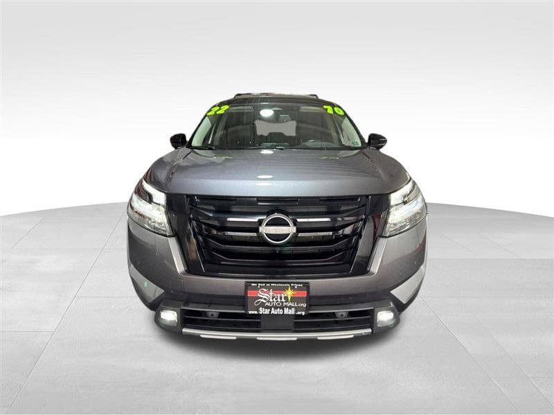 Used 2022 Nissan Pathfinder SL w/ Lighting Package (N92) AWD/4WD image 2