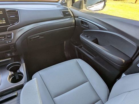 Used 2023 Honda Passport EX-L image 17