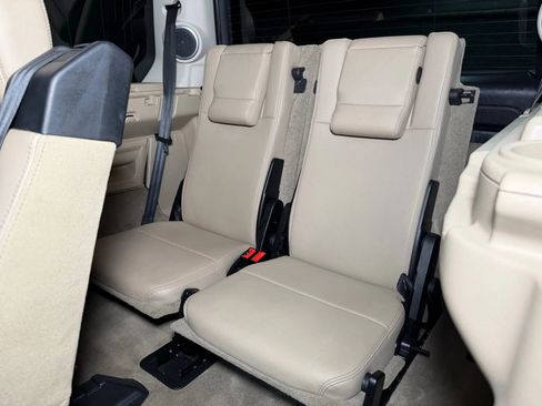 Used 2016 Land Rover LR4 HSE AWD/4WD image 13