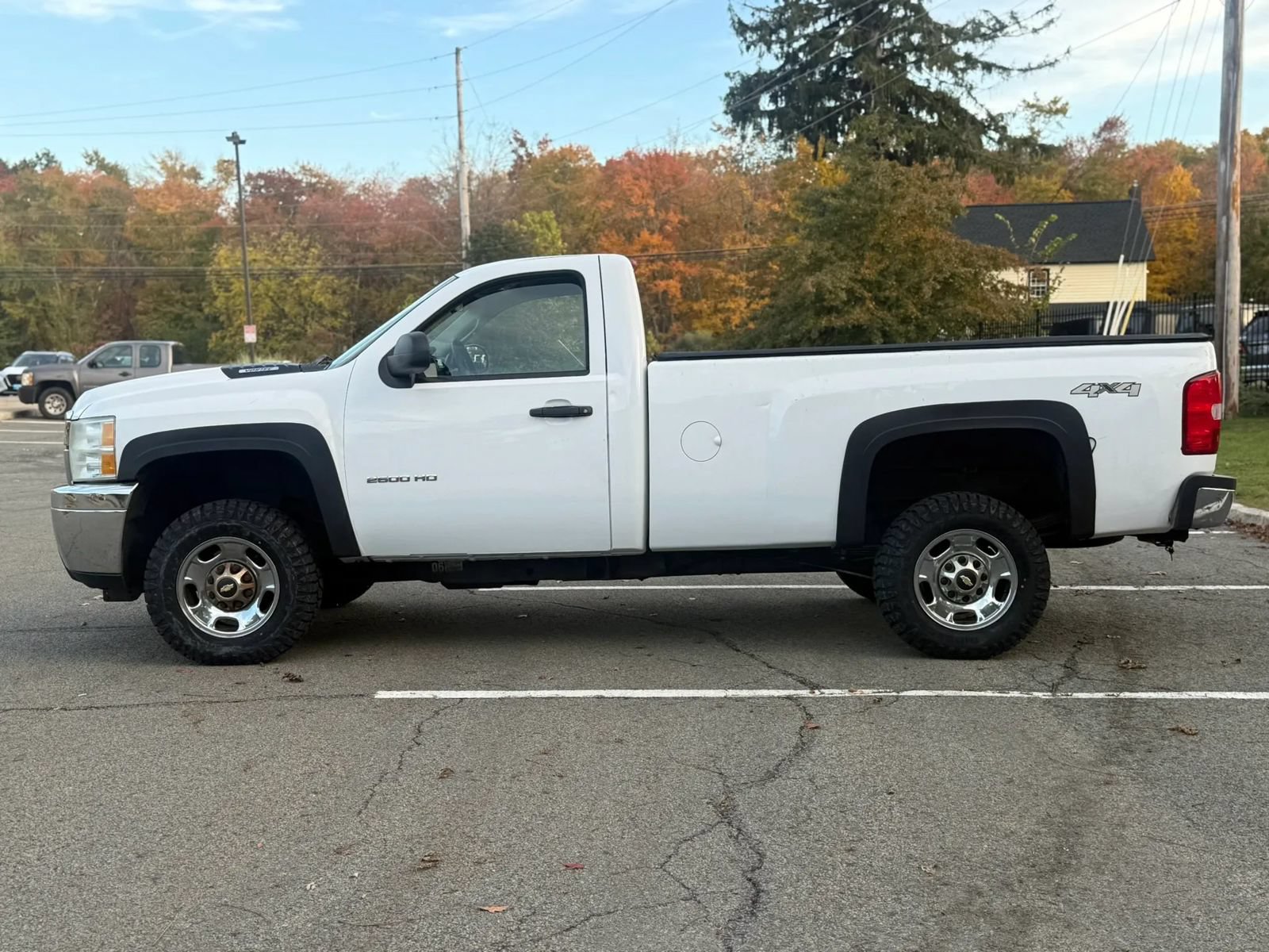 Used 2011 Chevrolet Silverado 2500 W/T w/ Snow Plow Prep Package AWD/4WD image 9