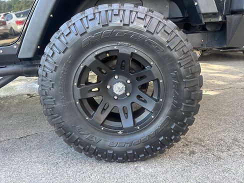 Used 2014 Jeep Wrangler Unlimited Sport w/ Quick Order Package 24S AWD/4WD image 14