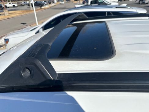 Used 2020 Toyota RAV4 XLE w/ Convenience Package image 9