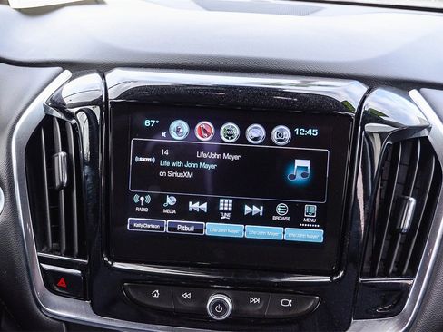 Used 2018 Chevrolet Traverse LT image 15